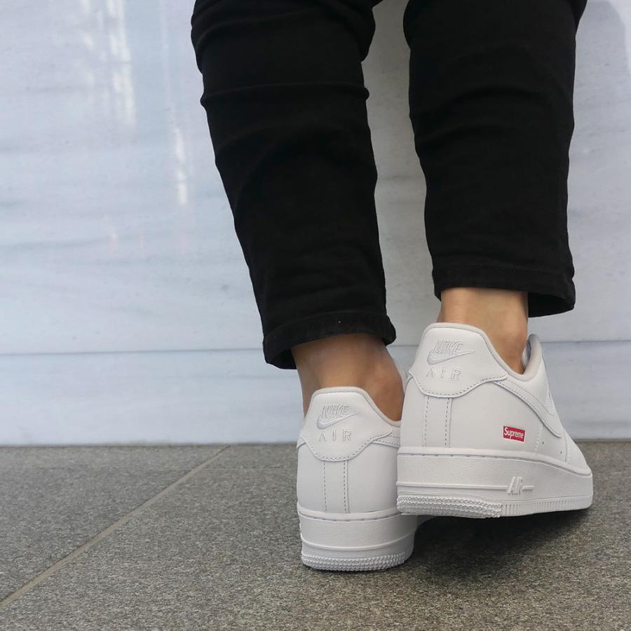 新品24.5】Supreme × Nike Air Force 1 Low 白 靴/シューズ