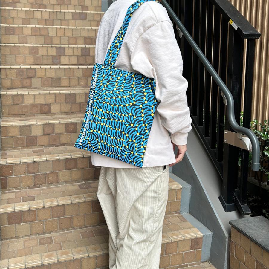 punktaka様 草間彌生のキャンパストート　新品 新品 YAYOI KUSAMA ヤヨイ クサマ 草間彌生 天上よりの啓示(B