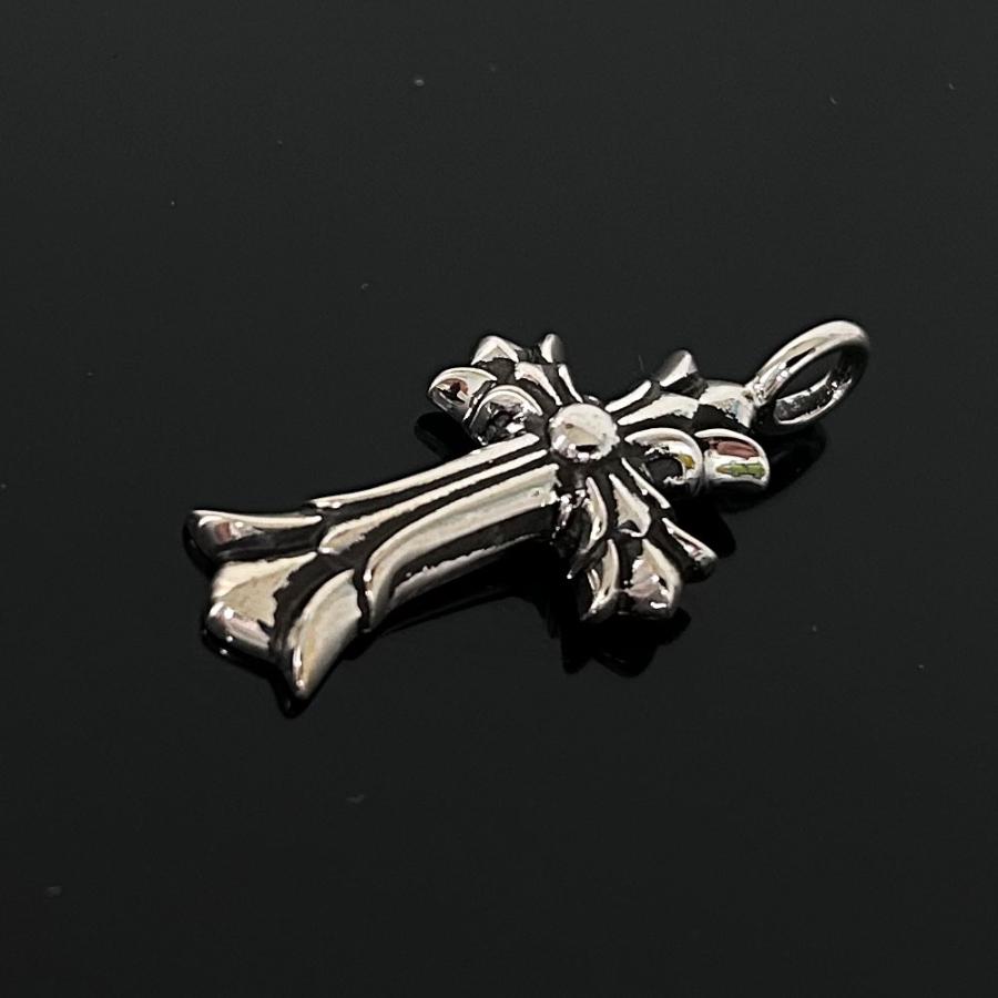 金曜まで出品CHROME HEARTS クロスチャーム ダブルクロスCh プラス Amazon | クロムハーツ ペンダント ダブル CHクロス チャーム