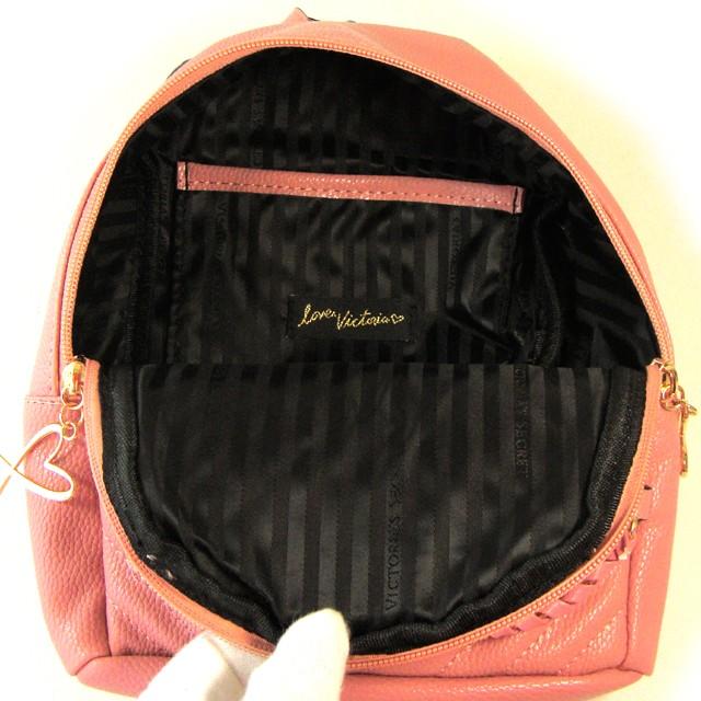 ☆Victoria's secret大人気 収納可能ロゴが可愛いバックパック☆ ☆Victoria's secret大人気 収納可能ロゴが可愛いバックパック