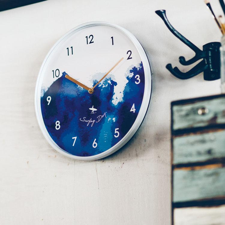 掛け時計 タイダイ柄 電波時計 壁掛け時計 サーフ サーフスタイル ビーチ 西海岸 波 海 夏 おしゃれ かわいい デザイン インテリア ホワイト サーフ バム A15cl3716 インテリア時計のクロックラック 通販 Yahoo ショッピング