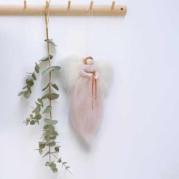 Jurianne Matter ウールエンジェル IRINI イリニ  窓辺 寝室 玄関 子ども ご出産祝い クリスマス 天使 ギフト プレゼント 贈り物 オーナメント | 