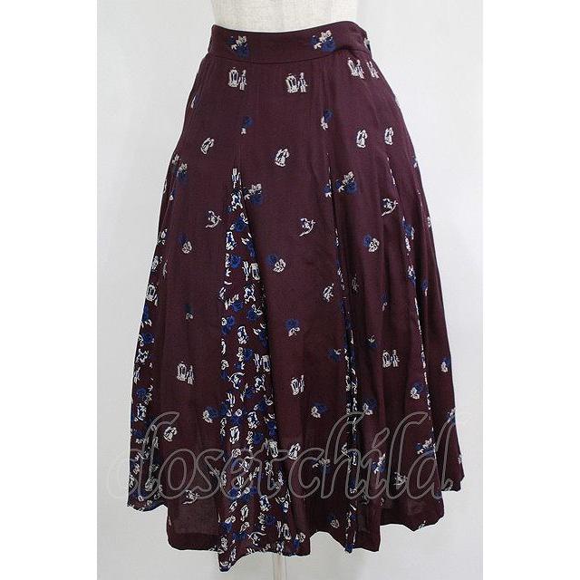 Jane Marple Dans Le Salon / Dance with roses gored skirt