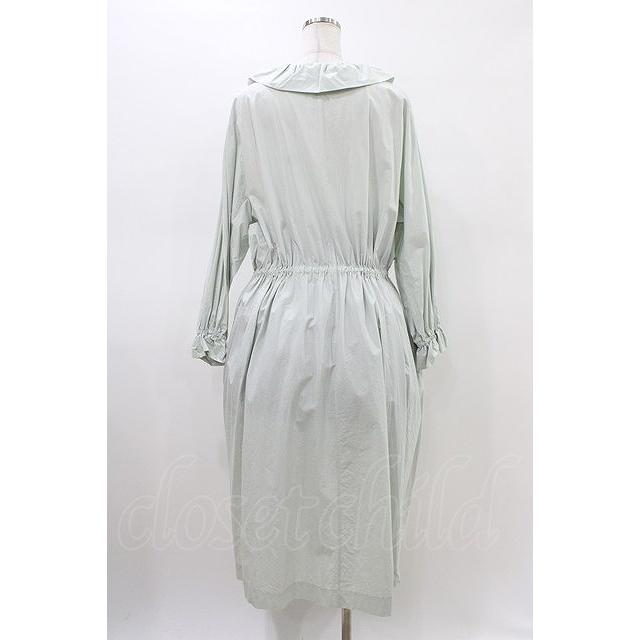 Jane Marple Dans Le Salon / Jardin Des Fleurs Embroideryドレス