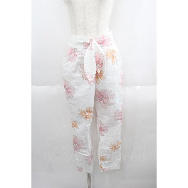 LIZ LISA / 花柄クロップドパンツ 白Xピンク I-25-06-01-114-LO