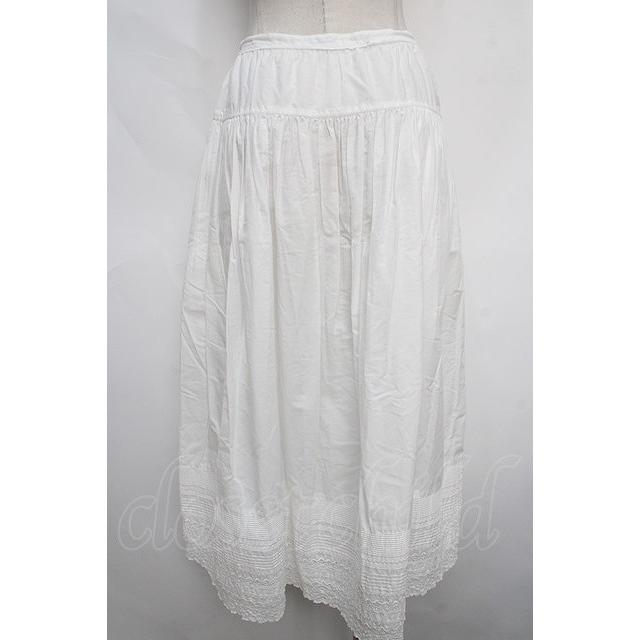 【極美品】PINK HOUSE 裾段々 スカート ピコフリル ホワイト 極美品】PINK HOUSE 裾段々 スカート ピコフリル ホワイト 【公式通販】