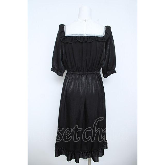 axes femme POETIQUE / メッセージリボンフリルワンピース 黒 Y-26-06