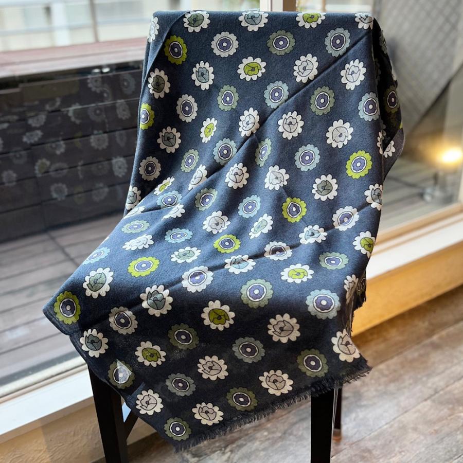 19 andrea's 47 カシミヤストール 花柄 19 andrea's 47 【並行輸入品】アンドレアズ ストール カシミア