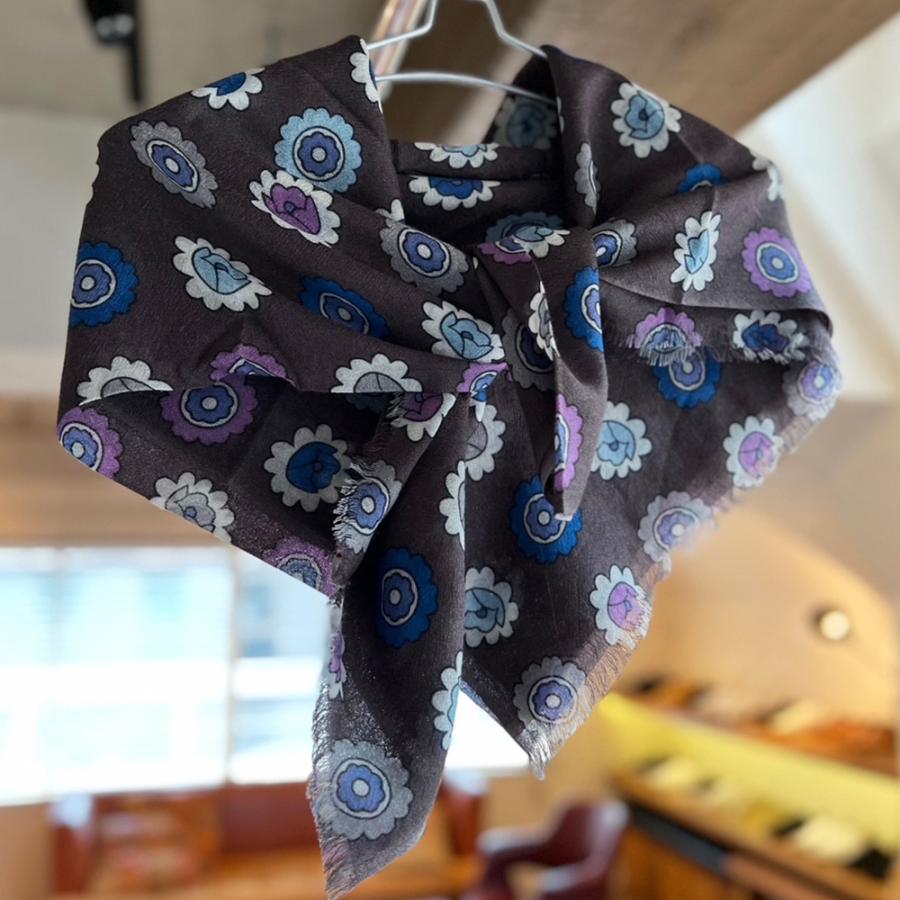 アンドレアズ 19 andrea's 47❤️カシミアプリントストールユニセックス 19 andrea's 47 【並行輸入品】アンドレアズ ストール カシミア