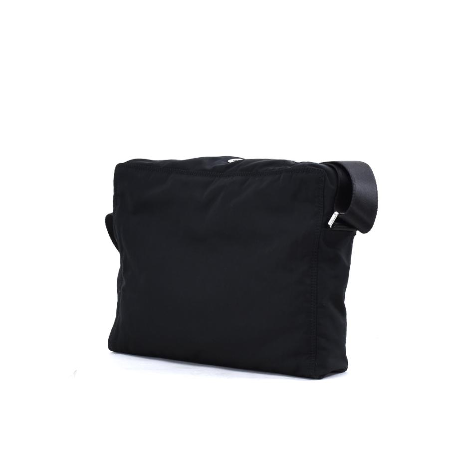 BOTTGA VENETA レザーボディバッグ　ブラック BOTTEGA VENETA - 「新品同様」BOTTEGA VENETA ボッテガ ボディバッグ