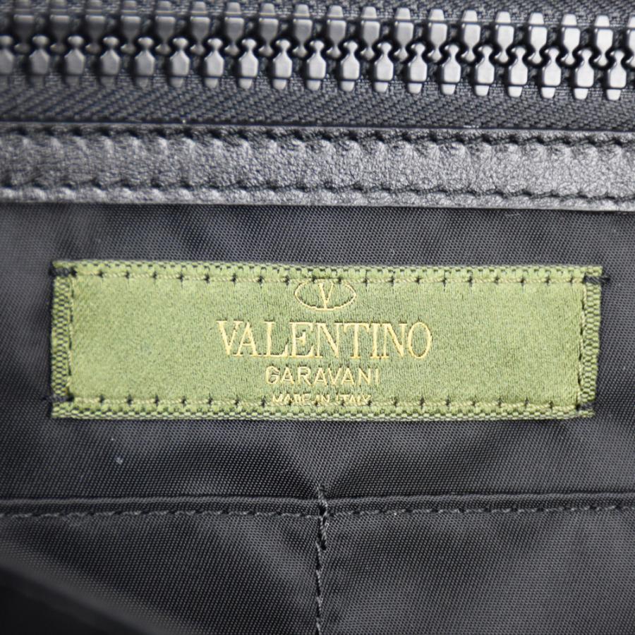 VALENTINO ヴァレンティノ ロックスタッズ クラッチバッグ VALENTINO ヴァレンティノ ロックスタッズ クラッチバッグ
