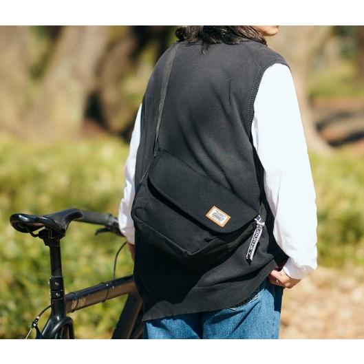 Coleman（コールマン） JNショルダーSM バッグ 5L 男女兼用 カジュアル