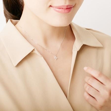 ヨンドシー ネックレス レディース 光 星 スター シルバー 4℃の画像