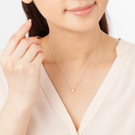 【送料無料】【ラッピング無料】ヨンドシー ネックレス レディース 小花モチーフ プラチナ 4℃の画像