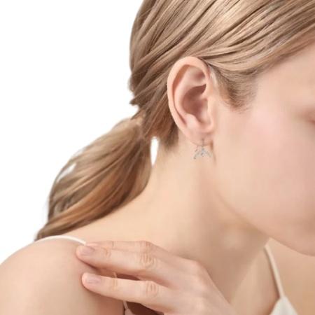 カナルヨンドシー Canal 4℃ カナル4℃ ピアス シルバー EARFLOW 揺れる シンセティックモアサナイト レディースの画像