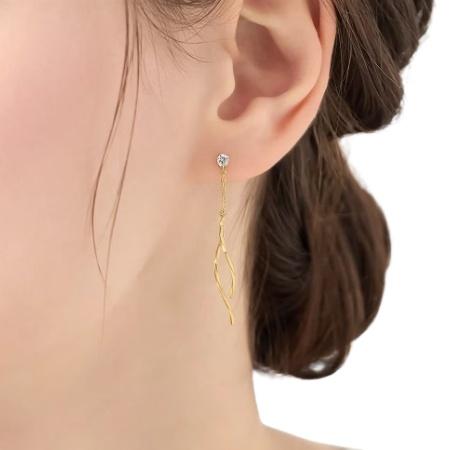 カナルヨンドシー Canal 4℃ カナル4℃ ピアス シルバー EARFLOW ライン ウェーブ キュービックジルコニア レディースの画像