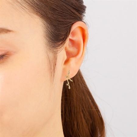 【送料無料】【ラッピング無料】ヨンドシー 4℃ ピアス K18イエローゴールド ピアス ダイヤモンドの画像