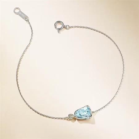 【送料無料】【ラッピング無料】ヨンドシー 4℃ Summer Collection K10ホワイトゴールド ブレスレット Luminous cutシリーズ ブルー・トパーズ/ダイヤモンドの画像