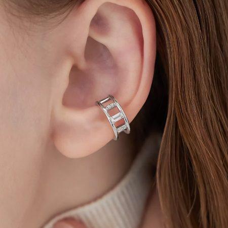 ヨンドシー 4℃ イヤーカフ シルバー 2025 Holiday Collection ホワイトトパーズ レディースの画像