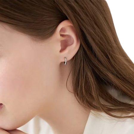 ヨンドシー 4℃ イヤリング プラチナ プラチナウーマンジュエリー フープ ダイヤモンド レディースの画像