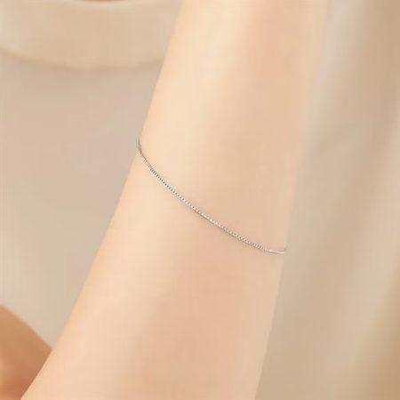 ヨンドシー 4℃ ブレスレット プラチナ EAU DOUCE チェーン  レディースの画像