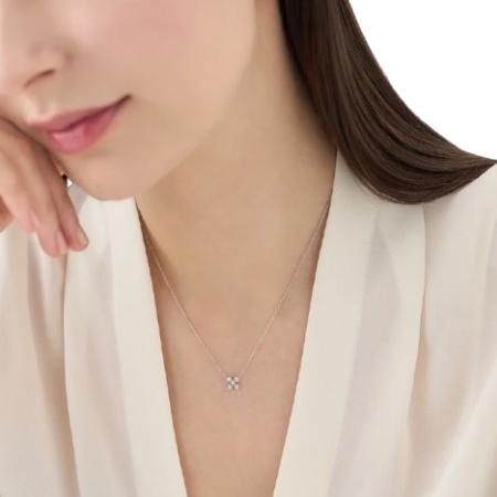 ヨンドシー 4℃ ネックレス プラチナ フラワー 花 ダイヤモンド レディースの画像