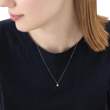 ヨンドシー 4℃ ネックレス K10ホワイトゴールド フラワー 花 ダイヤモンド レディースの画像