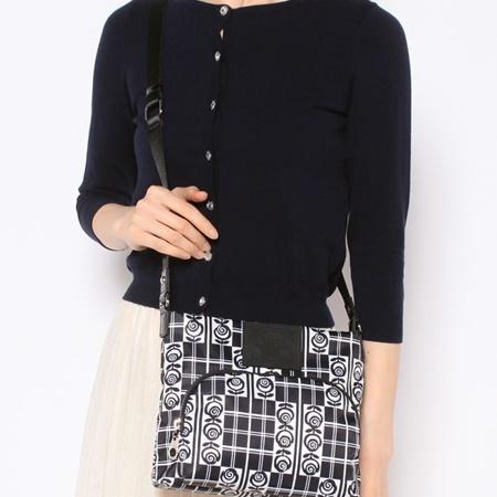アナスイ　ショルダーバッグ　ジャーニーブラック　新品・未使用品 ANNA SUI（アナスイ） ショルダーバッグ ジャーニー : Clover Leaf