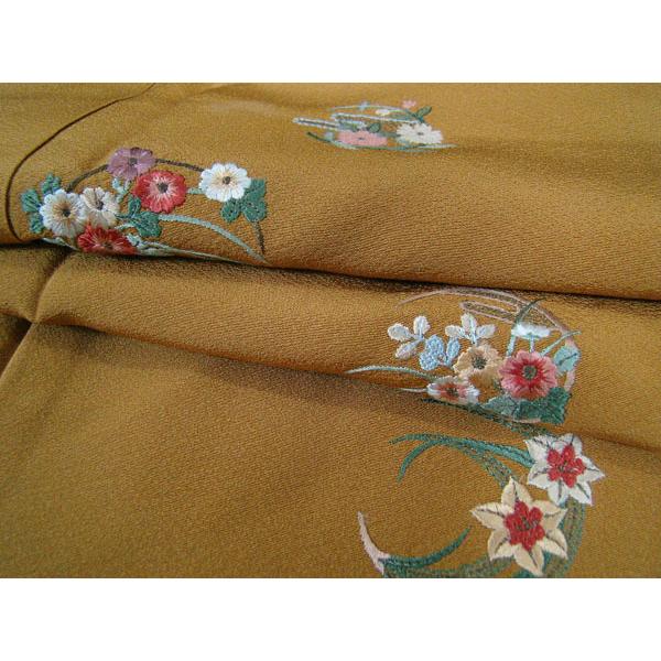 附下げ 加賀紋風 綺麗な花紋刺繍柄 正絹 7108 : 7108 : きものあかね 