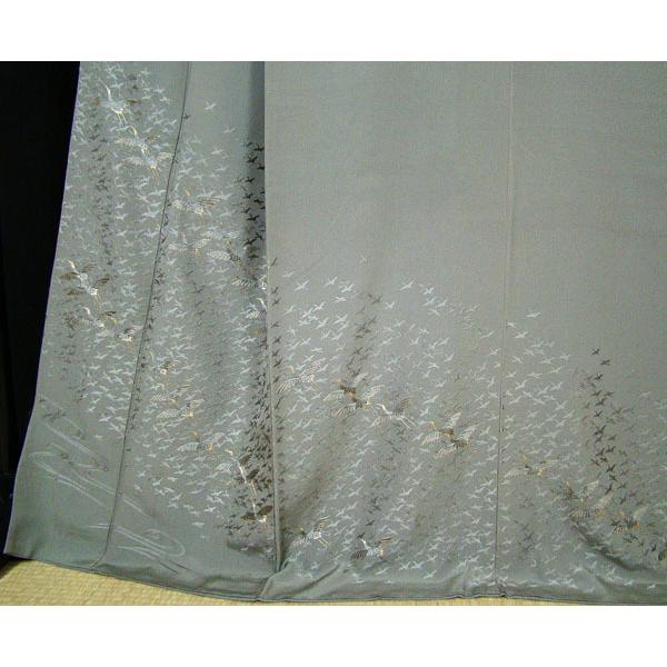 訪問着 群れ飛ぶ鶴 刺繍柄 五三桐紋入り 正絹 7999 : きものあかね 