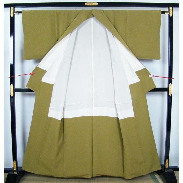 色無地 未使用 しつけ糸付き 渋い黄緑色系 丸に片喰紋入り 正絹 9853