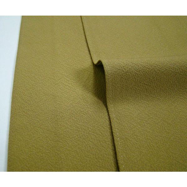 色無地 未使用 しつけ糸付き 渋い黄緑色系 丸に片喰紋入り 正絹 9853