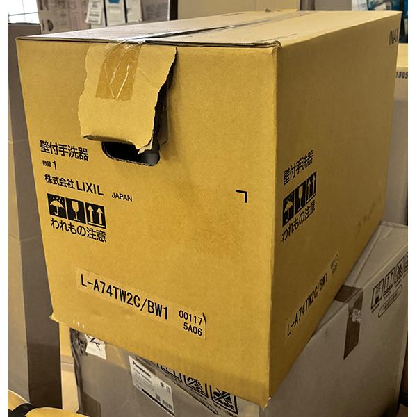 《訳あり・未開梱・梱包破損》◆15時迄出荷OK！INAX/LIXIL【L-A74TW2C/BW1】ピュアホワイト 壁付手洗器 ハイパーキラミック 壁給水・壁排水 水石けん入れタイプ | INAX | 01