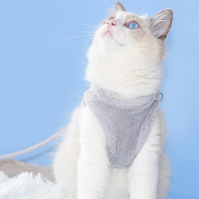犬・猫用 冬用 柔らかい ふわふわファーハーネス　お揃いリード付き |  | 02