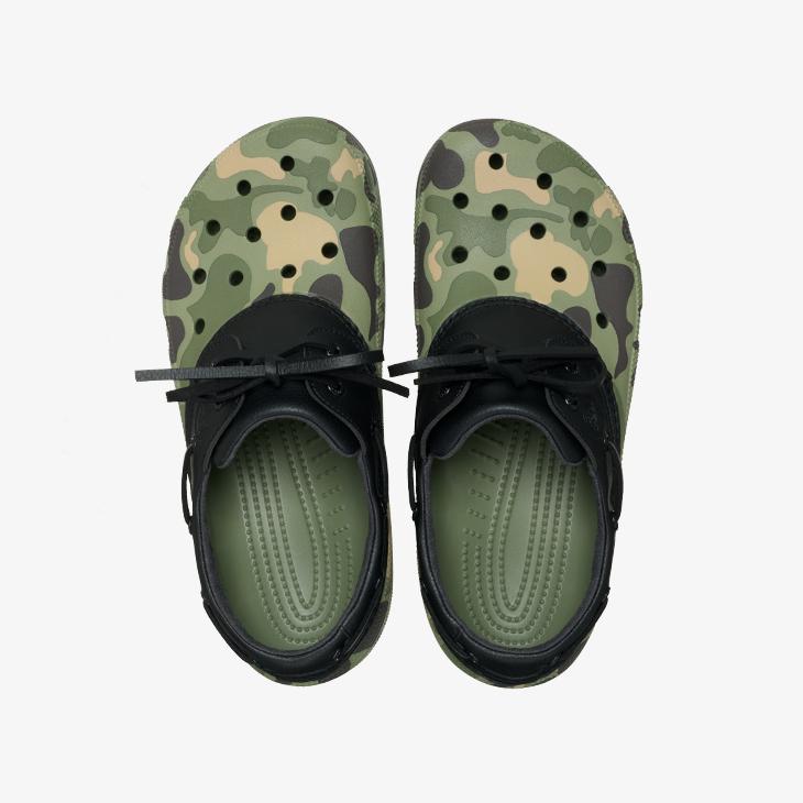 crocs（クロックス） サンダル メンズ 《Ux》 Classic Duck Camo Boat