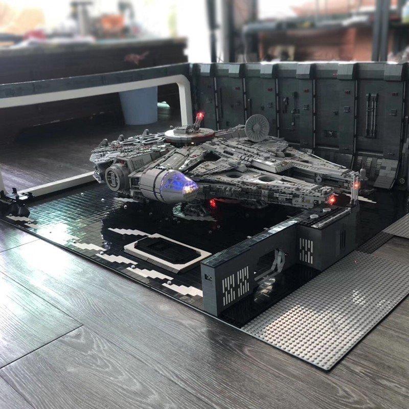 レゴ 互換品 ミレニアムファルコン ドッキング ベイ (ライトキットなし) スターウォーズ クリスマス プレゼント 75192 