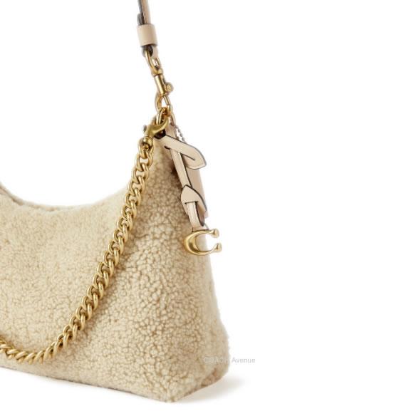 COACHチャーリー バックパック(新品・未使用) COACH（コーチ） ホリデーセール モコモコが可愛い COACH CCC43