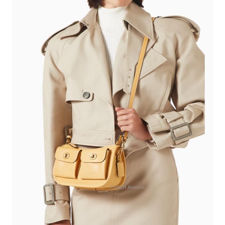 コーチ COACH CDZ20 ツイン ターンロック ウェイバリー バッグ バニラ イエロー 黄色 レザー 肩がけ ショルダー クロスボディ 斜め掛け 3way 正規店 送料無料の画像