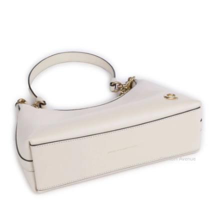 コーチ COACH CW640 ジュリエット ショルダー バッグ 25 クロスボディ チョーク ホワイト 白 レザー 斜めがけ 肩がけ 正規店商品 送料無料の画像
