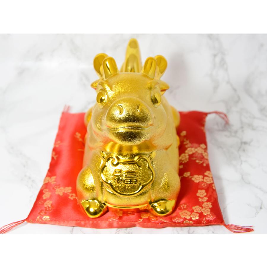 金運の龍 竜 置物 貯金箱 辰年 招財 金運 財運 赤座布団付 : コッキー