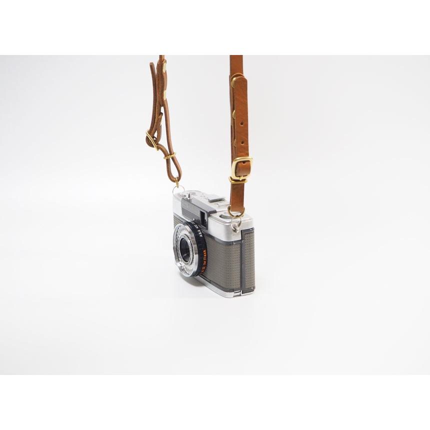 カメラストラップ　デジカメ　コンパクトカメラ用　日本製オイルヌメ革使用　キャメル系ブラウン |  | 03
