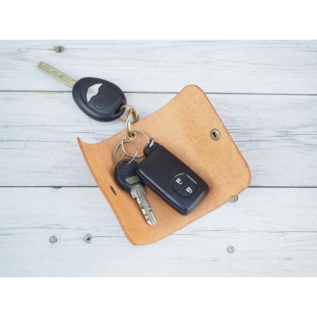 キーケース レディース メンズ 革 使うほどに味わい深まる 日本製オイルヌメ革 キャメル系ブラウン ちょっとしたプレゼントにお勧めです |  | 02