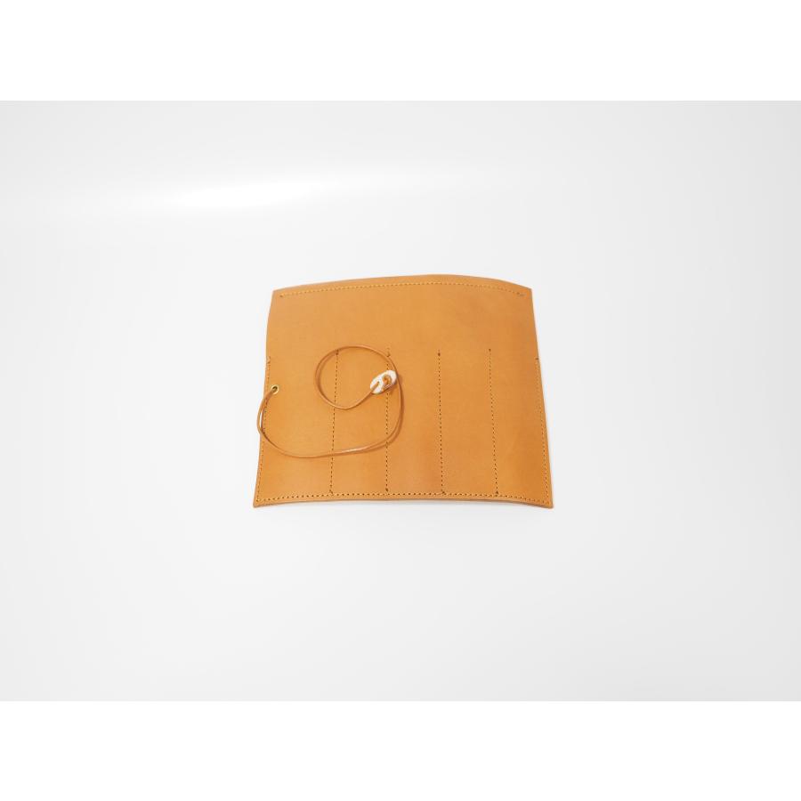 巻き巻き ペンケース キャメル 本革 筆箱 使うほど味が出る |  | 03