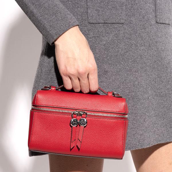 トリーバーチ ショルダーバッグ ポシェット Tory Burch レディース レザーの画像