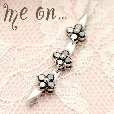 K10ホワイトゴールド WG ・３連フラワーモチーフ・ブラックダイヤモンドネックレス