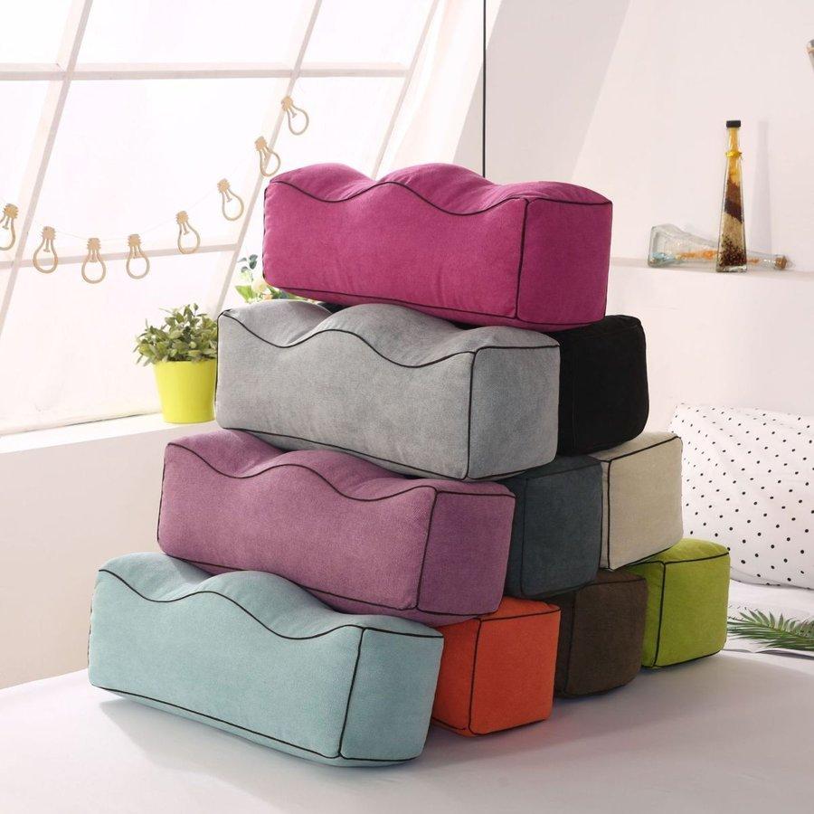 Sale 64 Off クリスマス プレゼント 足枕 膝下枕 むくみ解消 フットピロー 足まくら ギフト リラックス 足置きクッション むくみとり 足のむくみ 母の日 父の日 Blaccoded Com