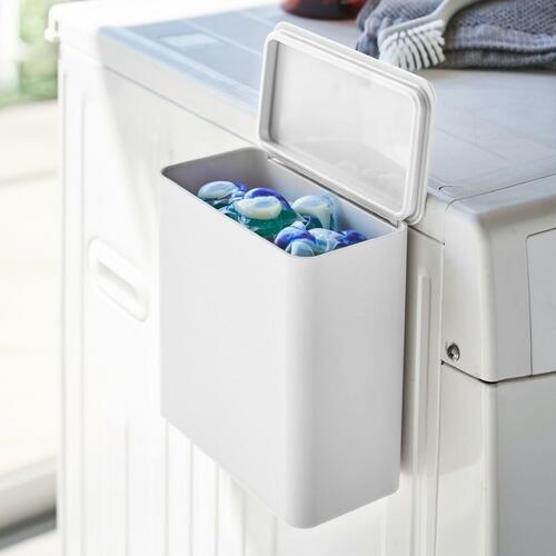 693円 受賞店 山崎実業 Tower マグネット洗濯洗剤ボールストッカー タワー ホワイト 洗濯洗剤 ジェルボール 洗剤入れ 洗濯機横 詰め替え用 おしゃれ ふた付き 磁石 収納