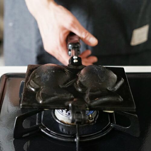 岩鋳 南部鉄器 たいやき 24030 たい焼き器 鉄 日本製 木柄 ガス火対応