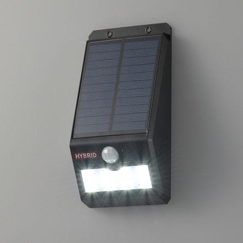オーム電機 monban ソーラーセンサーウォールライト400lm 常夜灯付 ブラック LS-SHB140FN4-K｜cocoatta｜02