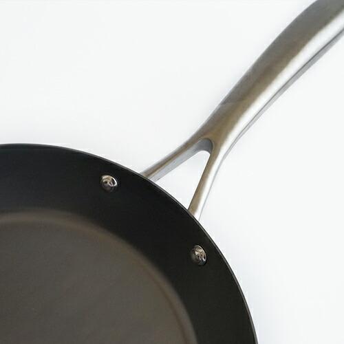 新品 ビタクラフト スーパー鉄 フライパン 28cm No.2003 楽天市場】ビタクラフト スーパー鉄 フライパン 28cm No.2003 Vita